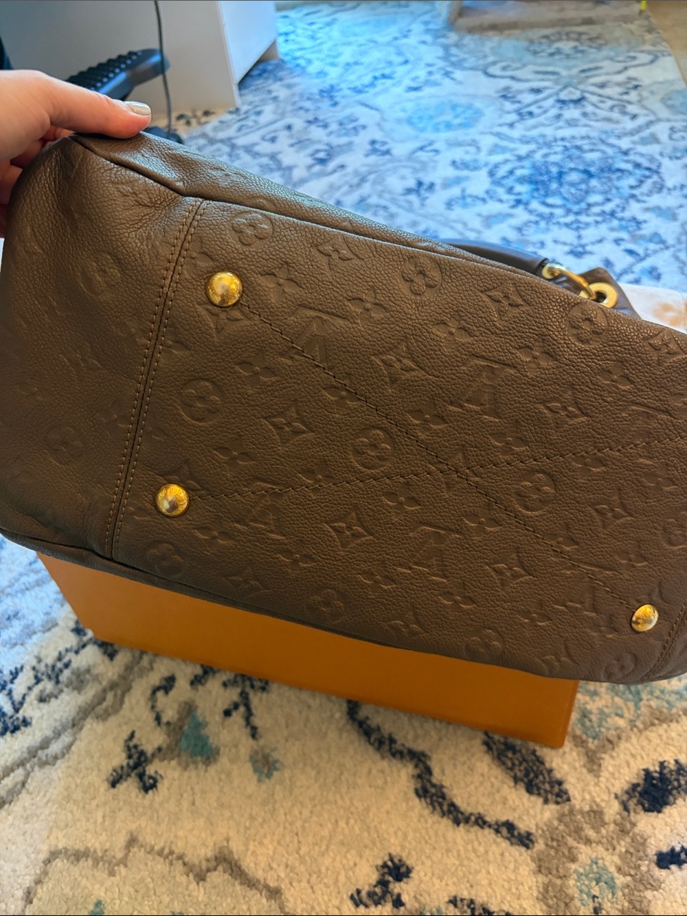 Louis Vuitton Monogram Empreinte Taupe Brown Leather Artsy - Picture 10 of 15